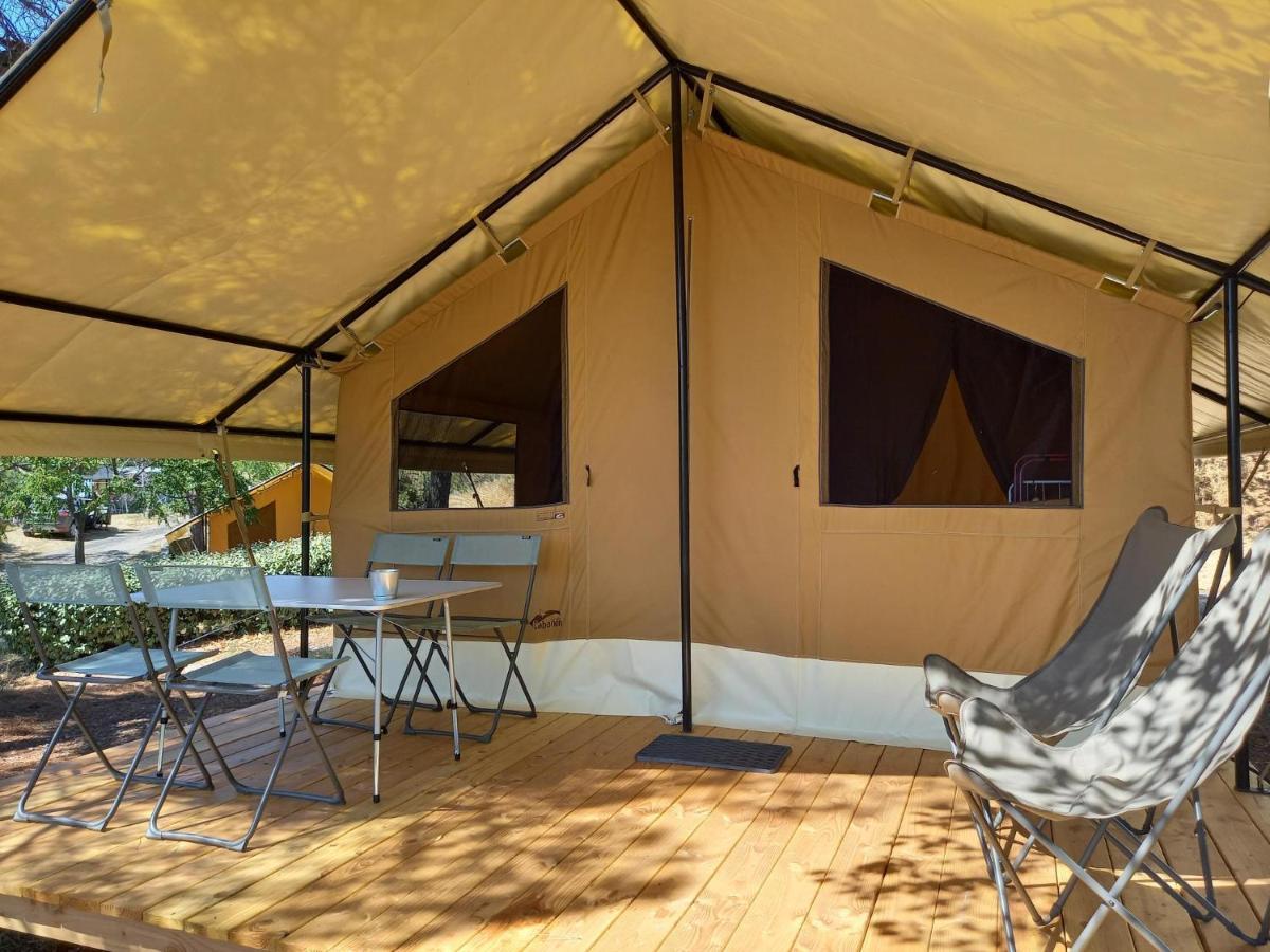 Camping Onlycamp Les Pins Nancay Eksteriør billede