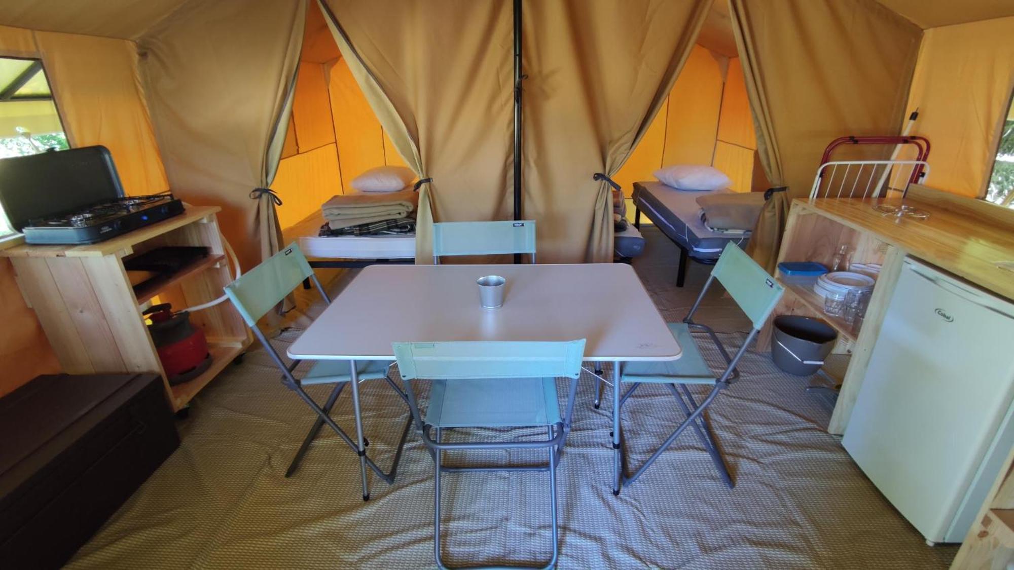 Camping Onlycamp Les Pins Nancay Eksteriør billede
