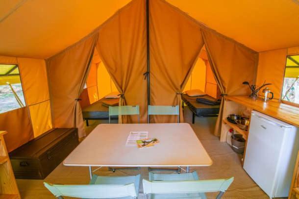 Camping Onlycamp Les Pins Nancay Eksteriør billede